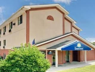Days Inn By Wyndham Torrington Eksteriør billede